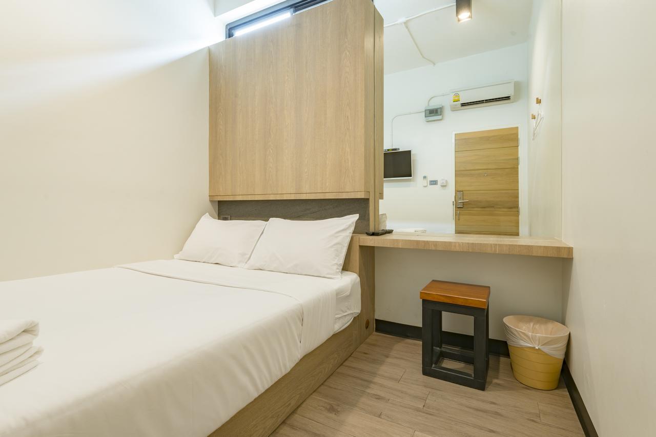 T Hostel @ Victory Monument Bangkok Buitenkant foto