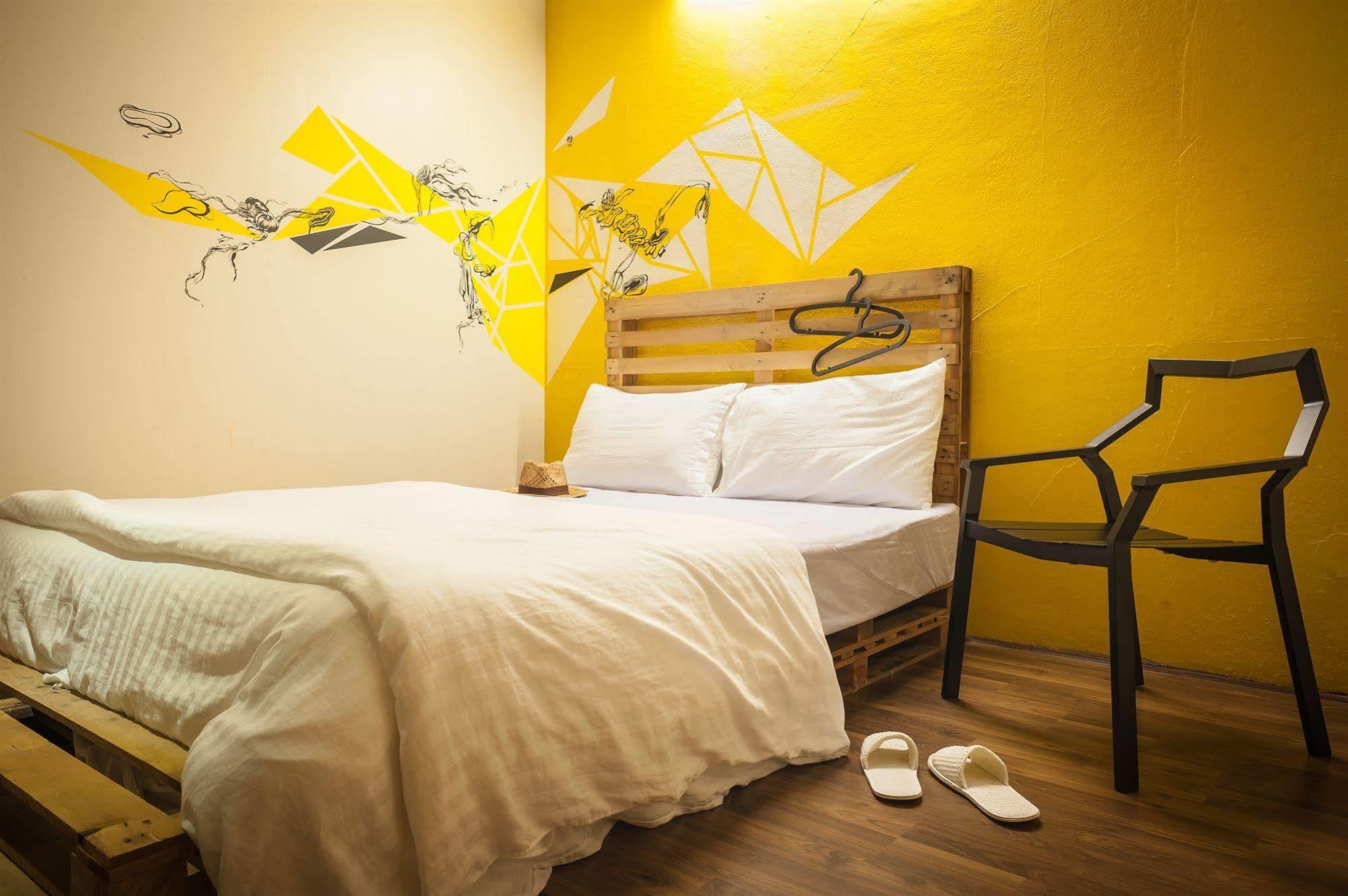 T Hostel @ Victory Monument Bangkok Buitenkant foto